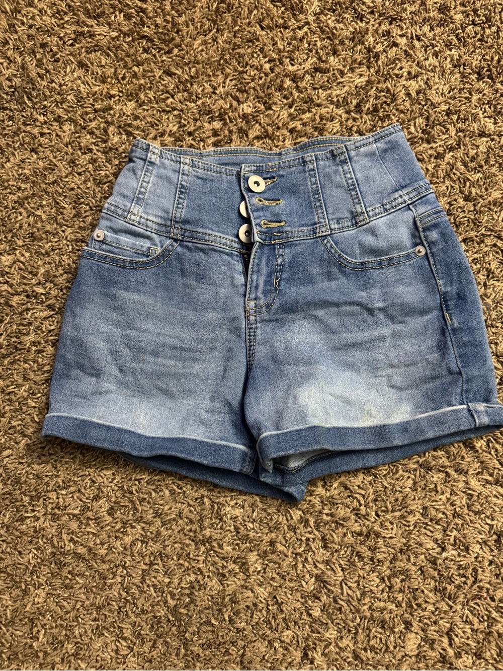 No Boundaries High-Waist Light Blue Denim Shorts with Triple Button